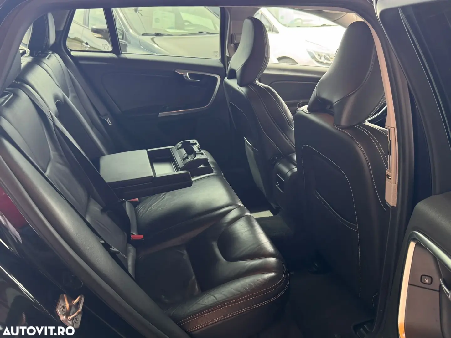 Volvo V60 D6 Plug-In-Hybrid AWD Geartronic Summum