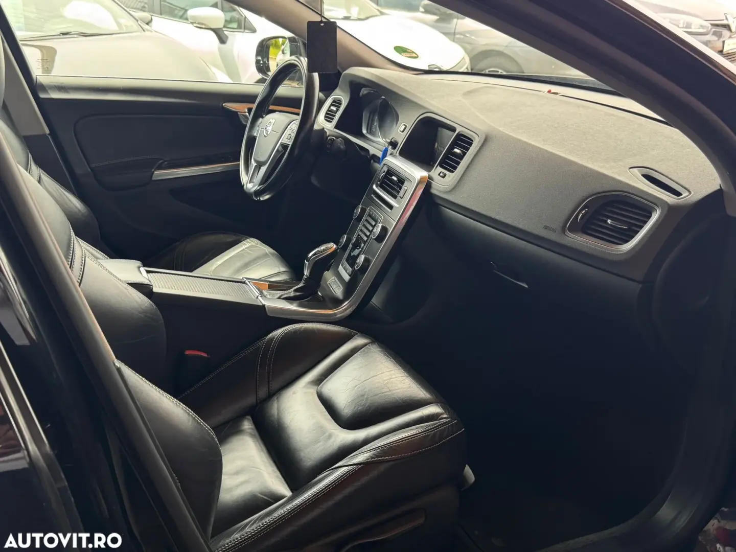 Volvo V60 D6 Plug-In-Hybrid AWD Geartronic Summum