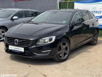 Volvo V60 D6 Plug-In-Hybrid AWD Geartronic Summum