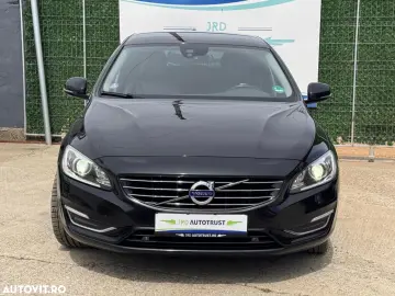 Volvo V60 D6 Plug-In-Hybrid AWD Geartronic Summum