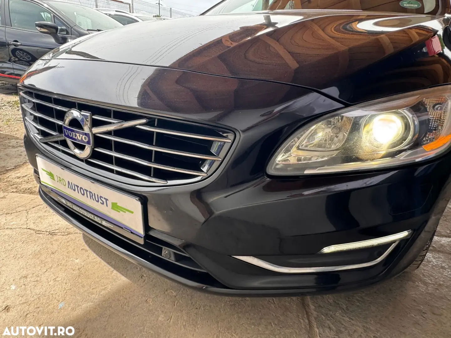Volvo V60 D6 Plug-In-Hybrid AWD Geartronic Summum