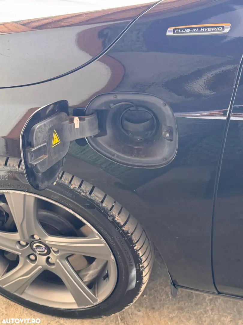 Volvo V60 D6 Plug-In-Hybrid AWD Geartronic Summum