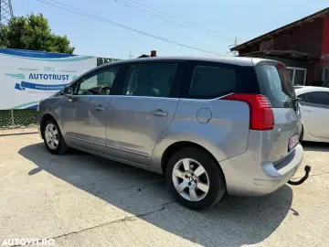 Peugeot 5008 HDI 115 Active