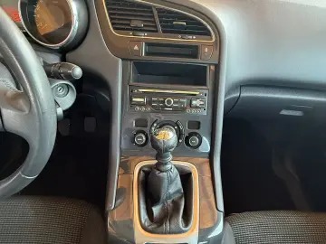 Peugeot 5008 HDI 115 Active