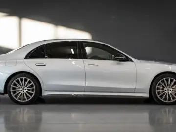 Mercedes-Benz S 500 4MATIC L Hinten  360  Kamera