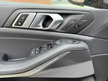 BMW X5 M50i SOFT-HUD-LED-LEDER-PANO