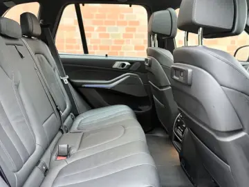 BMW X5 M50i SOFT-HUD-LED-LEDER-PANO