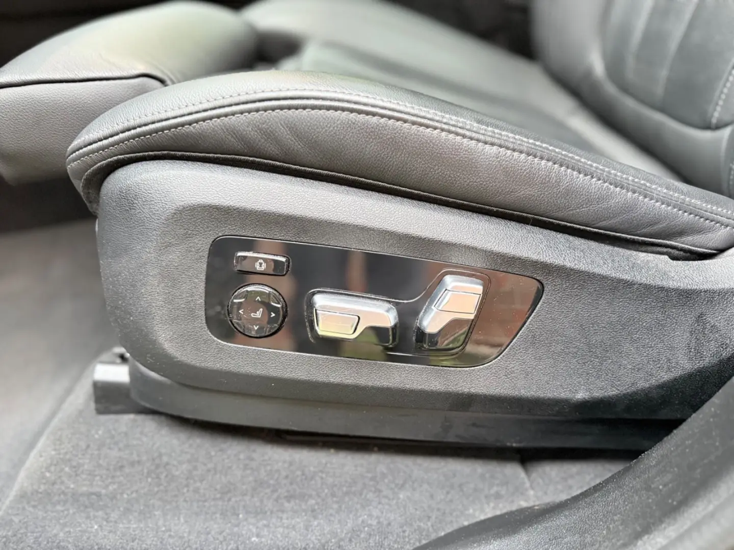 BMW X5 M50i SOFT-HUD-LED-LEDER-PANO