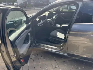 Skoda Superb 2.0 TDI DSG 4X4 Selection 194 CP