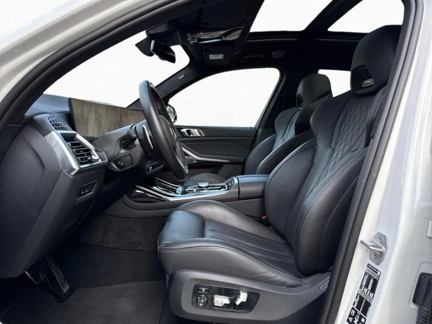 X7 M60i xDrive M SPORT PRO SkyL StHzg AHK Alu23