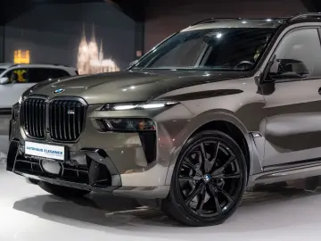 X7 M60i B&W LUFTFEDER. PANO 22 LM HUD 7-SITZ 1HD