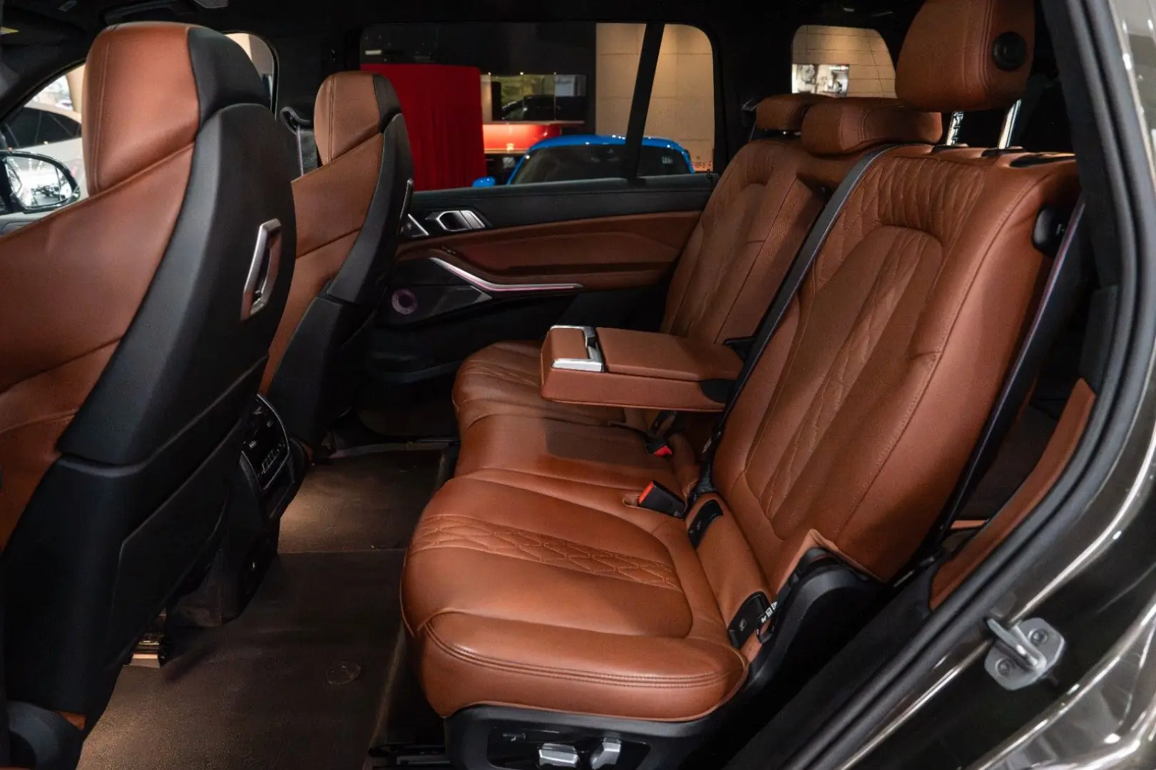 X7 M60i B&W LUFTFEDER. PANO 22 LM HUD 7-SITZ 1HD