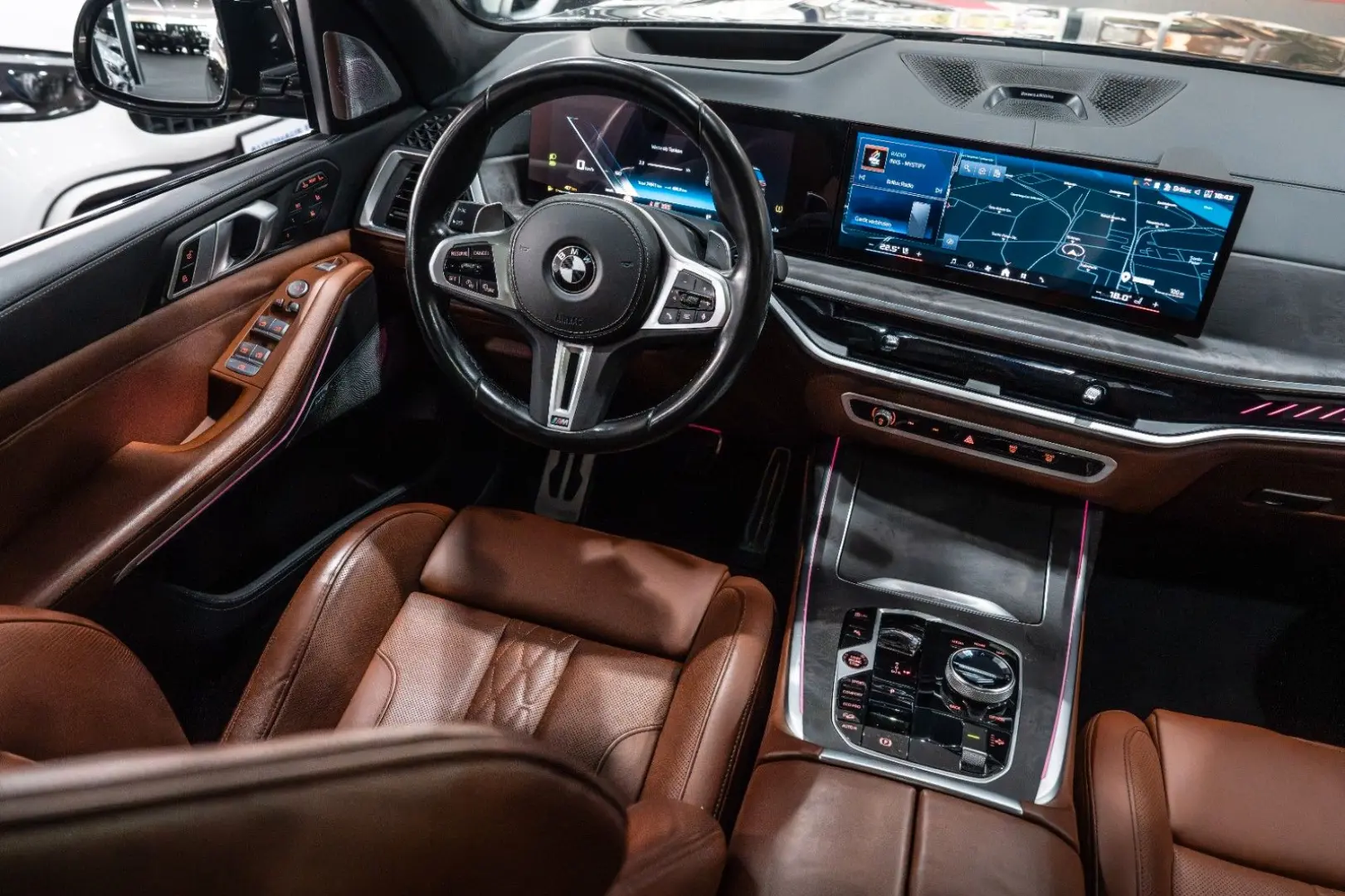 X7 M60i B&W LUFTFEDER. PANO 22 LM HUD 7-SITZ 1HD