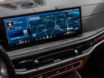 X7 M60i B&W LUFTFEDER. PANO 22 LM HUD 7-SITZ 1HD