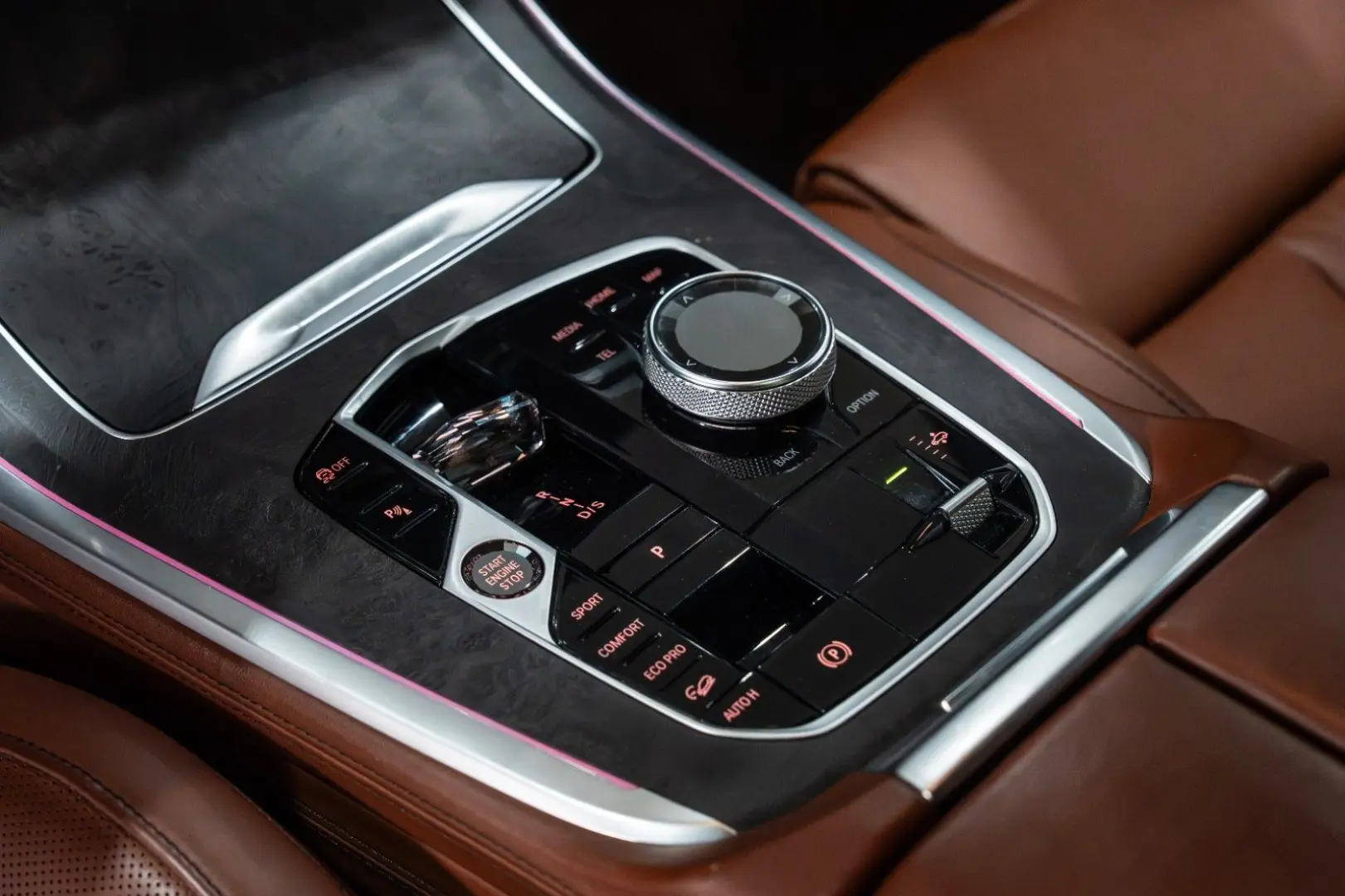 X7 M60i B&W LUFTFEDER. PANO 22 LM HUD 7-SITZ 1HD