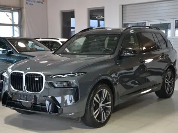 X7 M60i