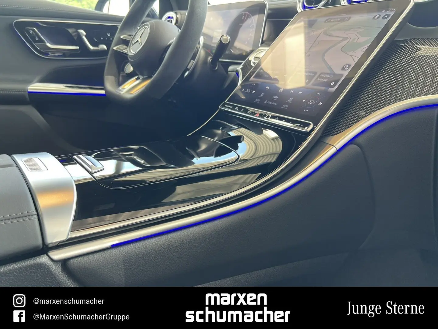 AMG GLC 63 S E PERF Drivers Pano Bur3D AHK Night