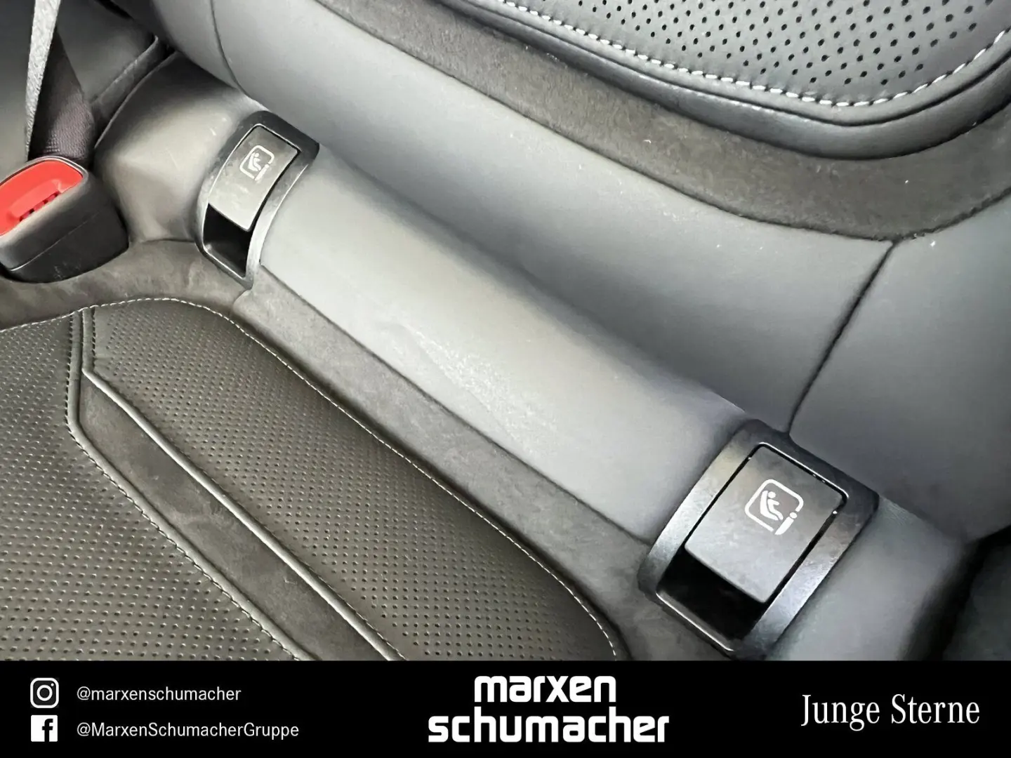 AMG GLC 63 S E PERF Drivers Pano Bur3D AHK Night