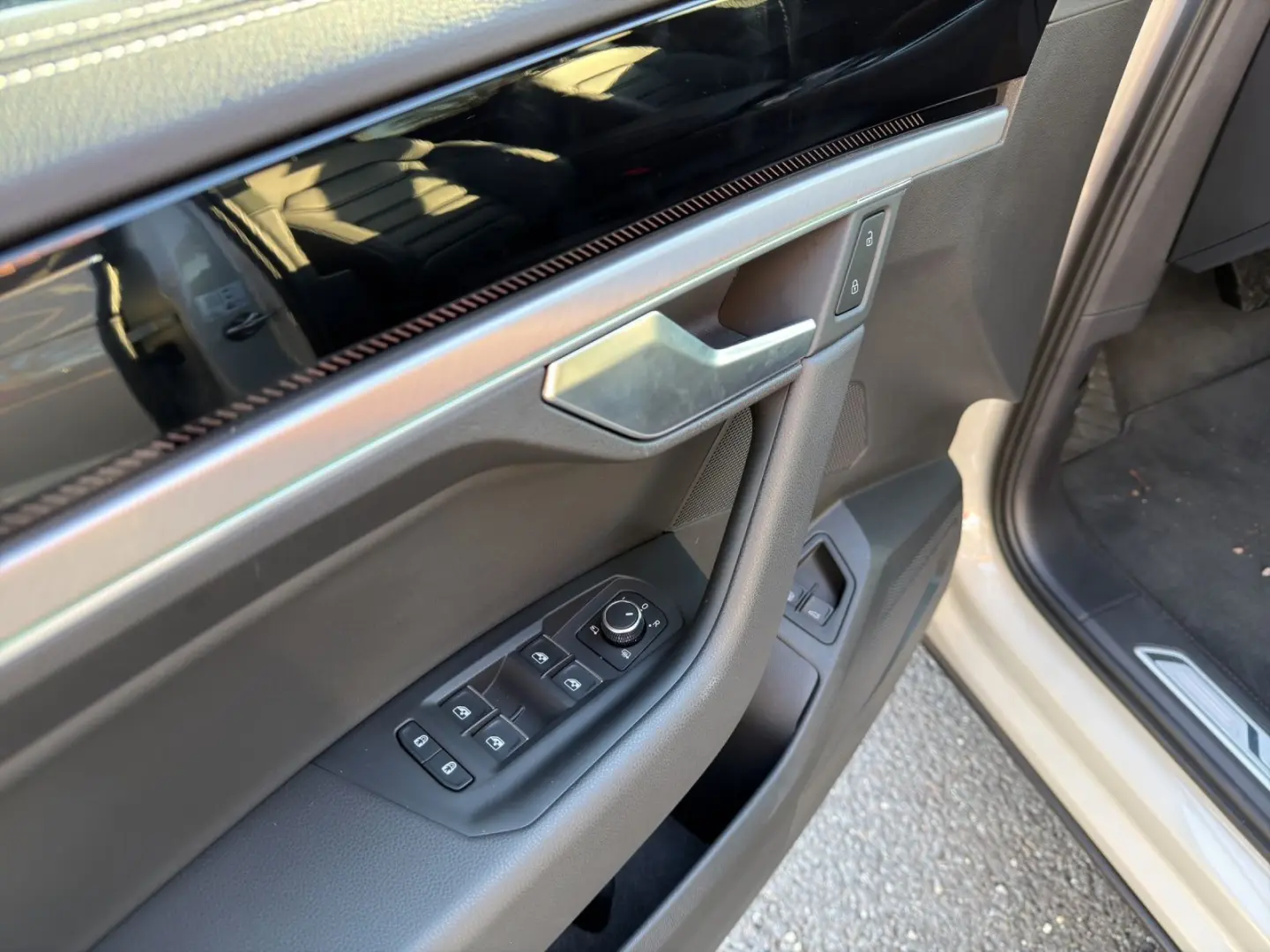 Touareg 3.0 eHybrid 4M ELEGANCE LUFT MASSAGE KLI