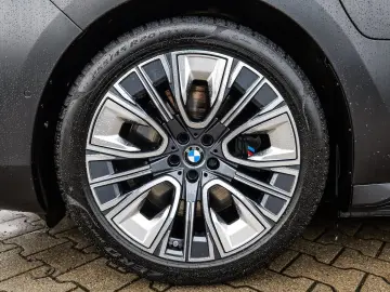 BMW 750e xDrive M Sport