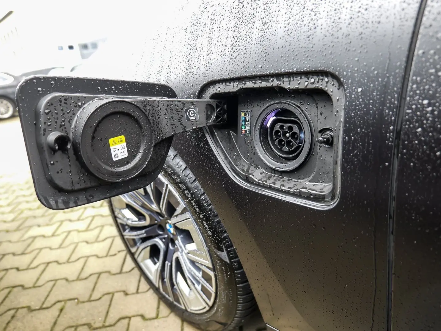 BMW 750e xDrive M Sport