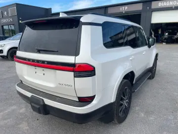 Lexus GX550