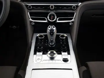 Flying Spur S V8