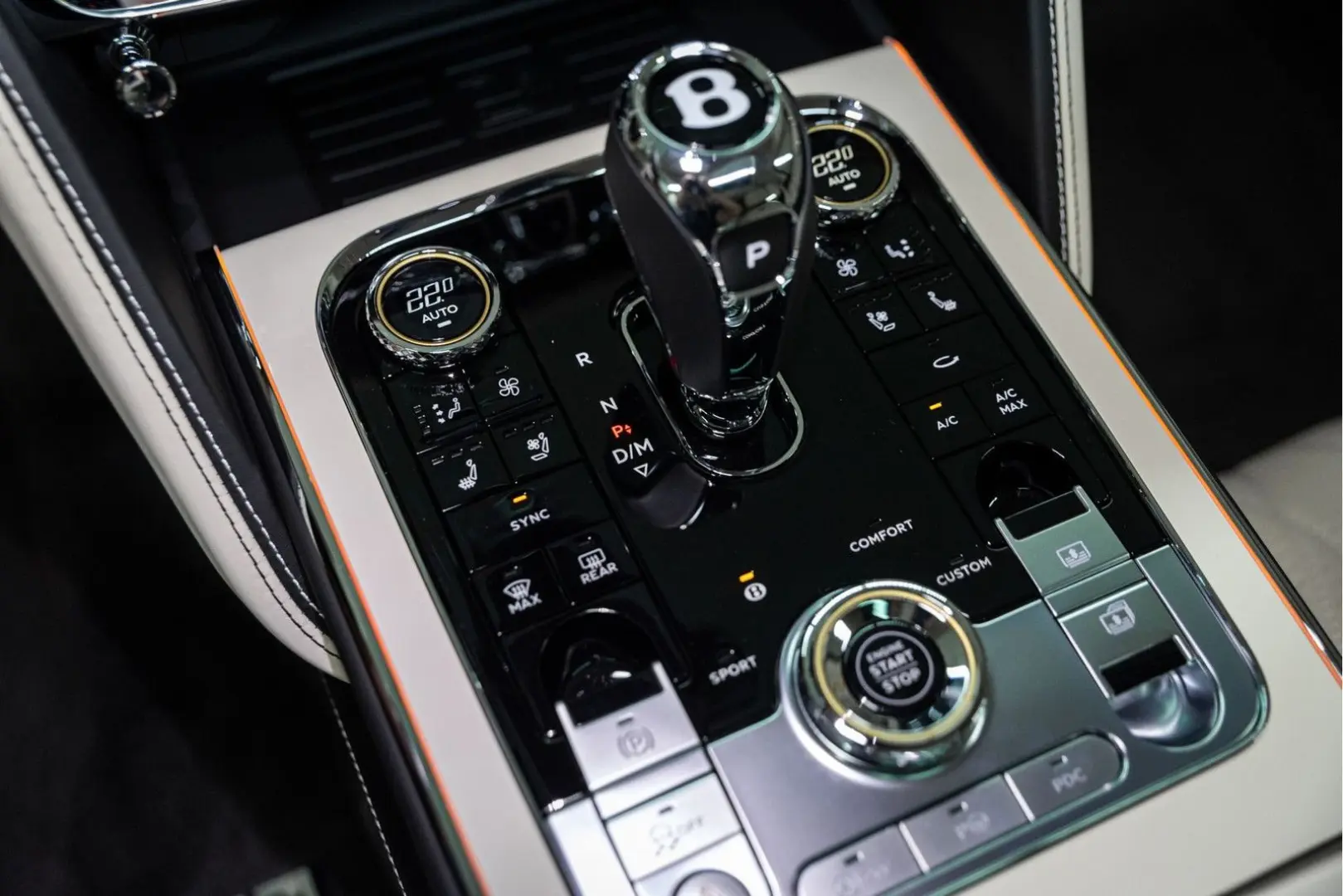 Flying Spur V8 Azure   Piano Linen Veneer   Rota