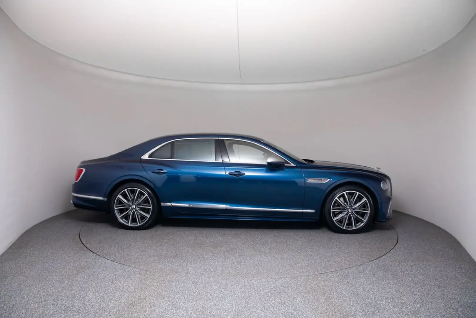 Flying Spur Mulliner V8 Hybrid