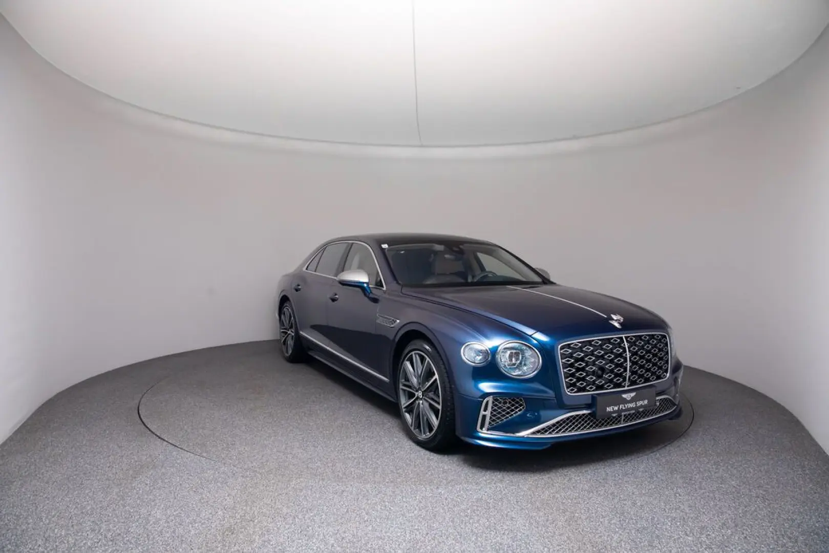 Flying Spur Mulliner V8 Hybrid
