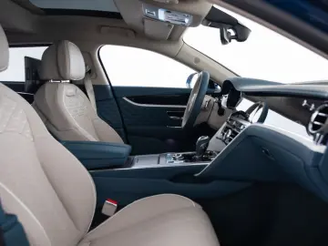 Flying Spur Mulliner V8 Hybrid