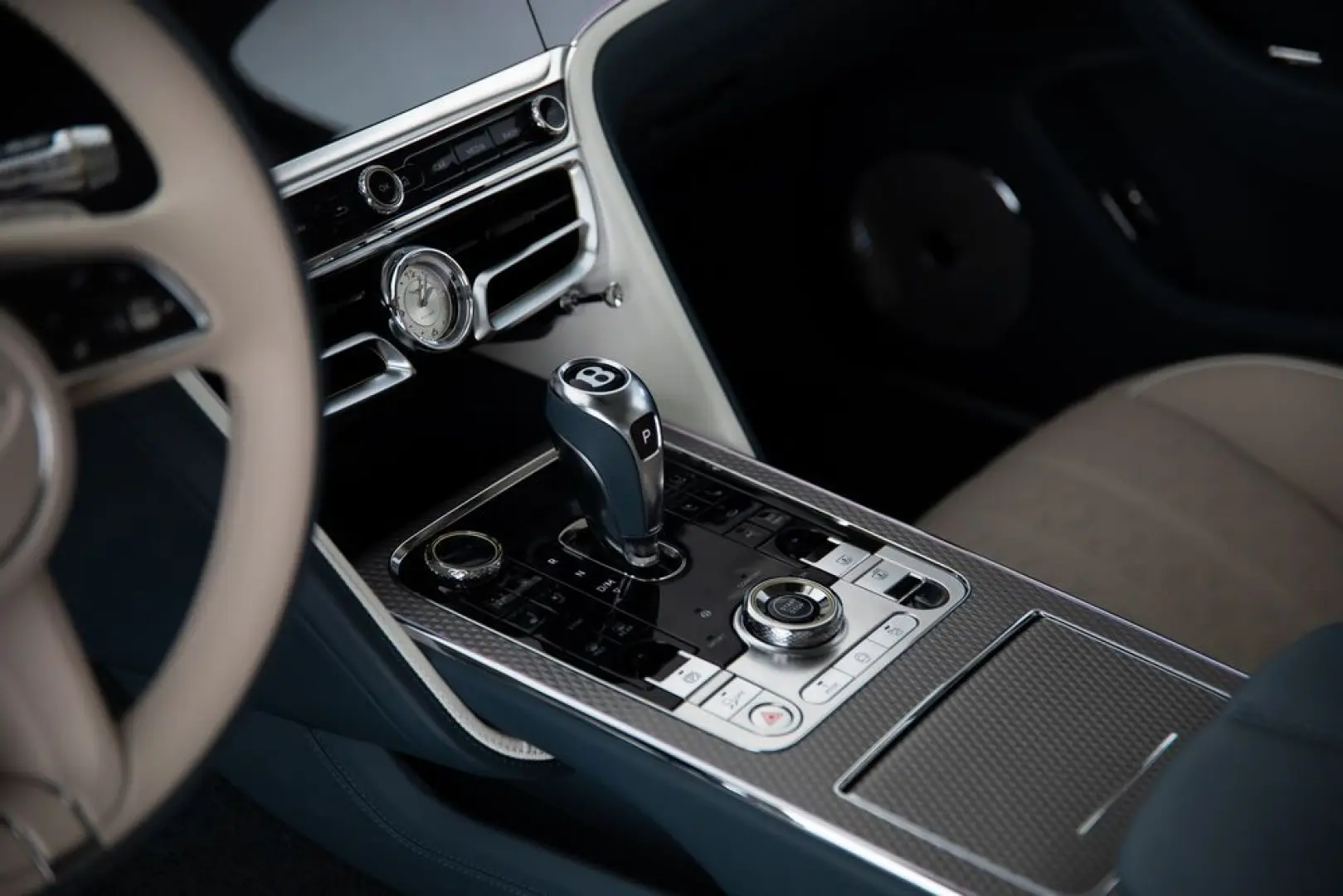 Flying Spur Mulliner V8 Hybrid