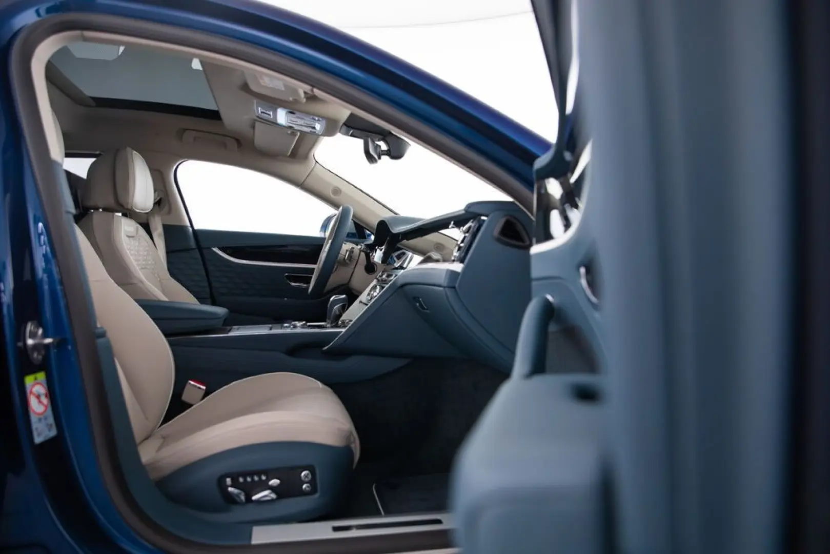 Flying Spur Mulliner V8 Hybrid