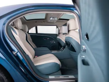 Flying Spur Mulliner V8 Hybrid