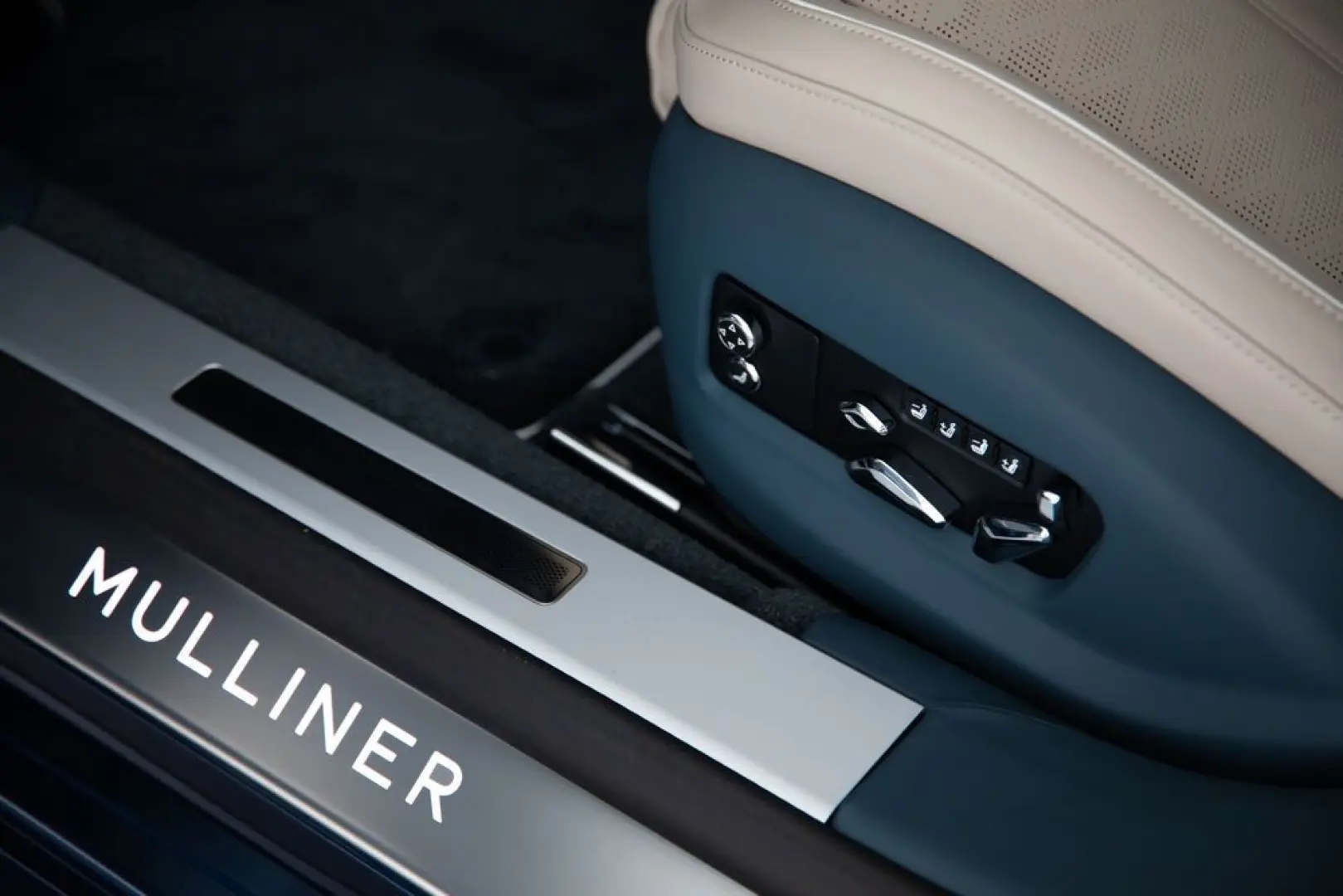 Flying Spur Mulliner V8 Hybrid