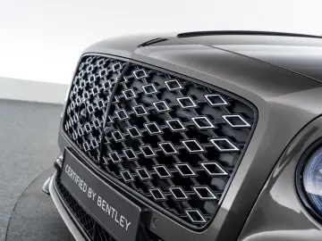 Flying Spur Mulliner V8 Hybrid MY25