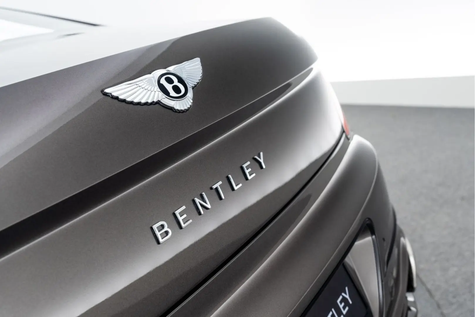 Flying Spur Mulliner V8 Hybrid MY25