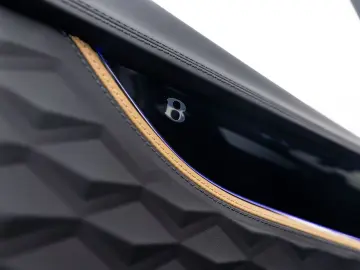 Flying Spur Mulliner V8 Hybrid MY25