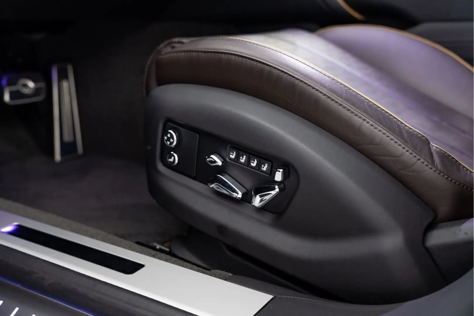 Flying Spur Mulliner V8 Hybrid MY25