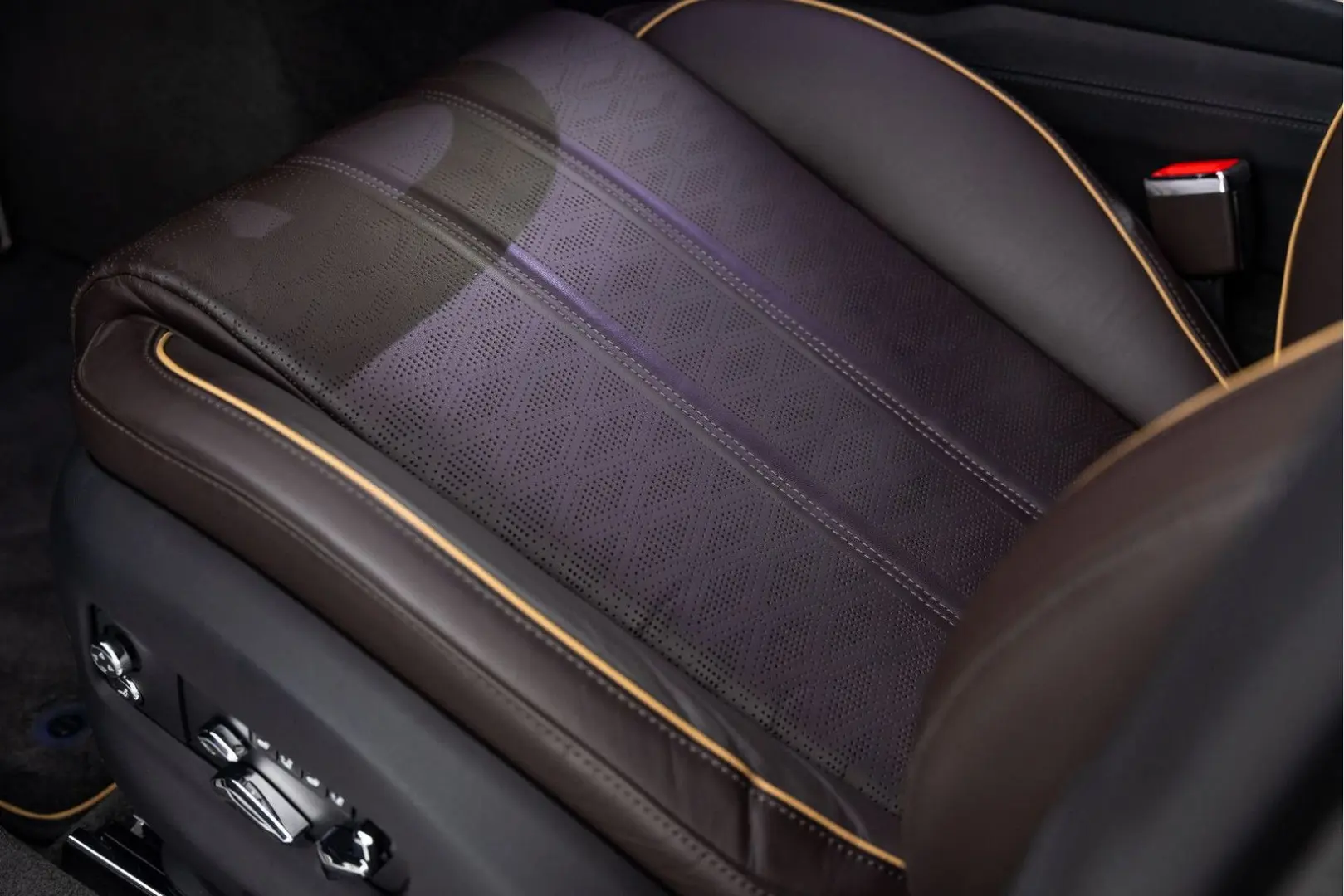 Flying Spur Mulliner V8 Hybrid MY25