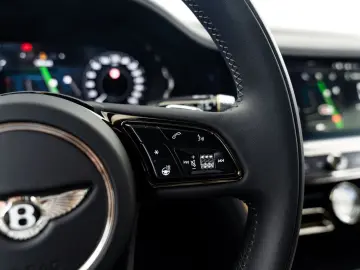 Flying Spur Mulliner V8 Hybrid MY25