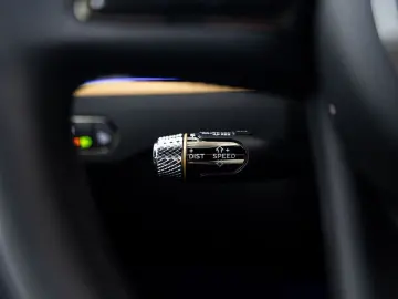 Flying Spur Mulliner V8 Hybrid MY25