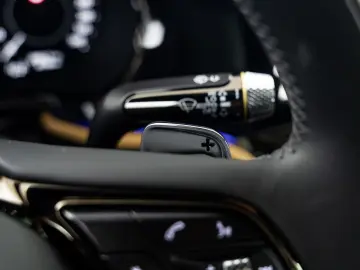 Flying Spur Mulliner V8 Hybrid MY25