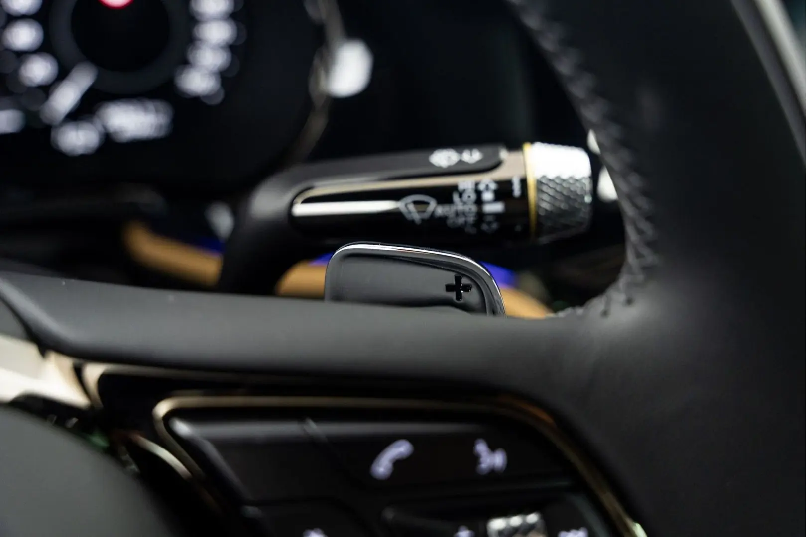 Flying Spur Mulliner V8 Hybrid MY25