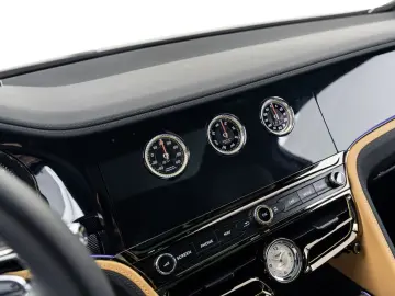 Flying Spur Mulliner V8 Hybrid MY25