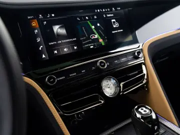 Flying Spur Mulliner V8 Hybrid MY25