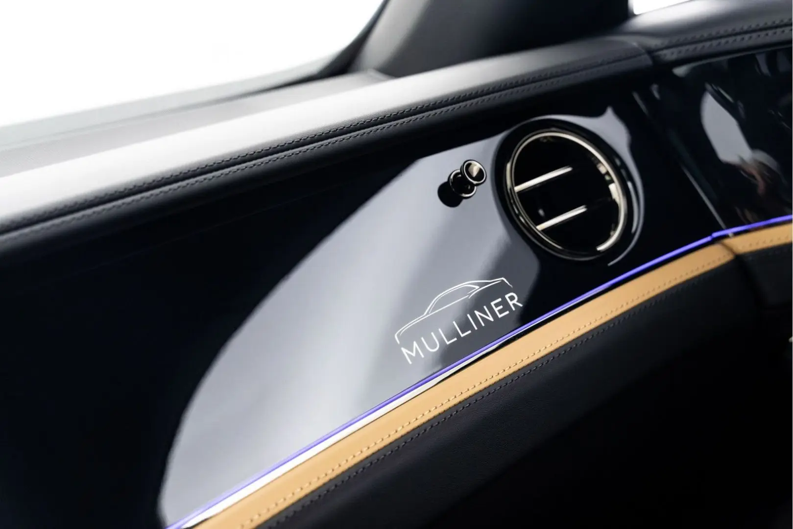 Flying Spur Mulliner V8 Hybrid MY25