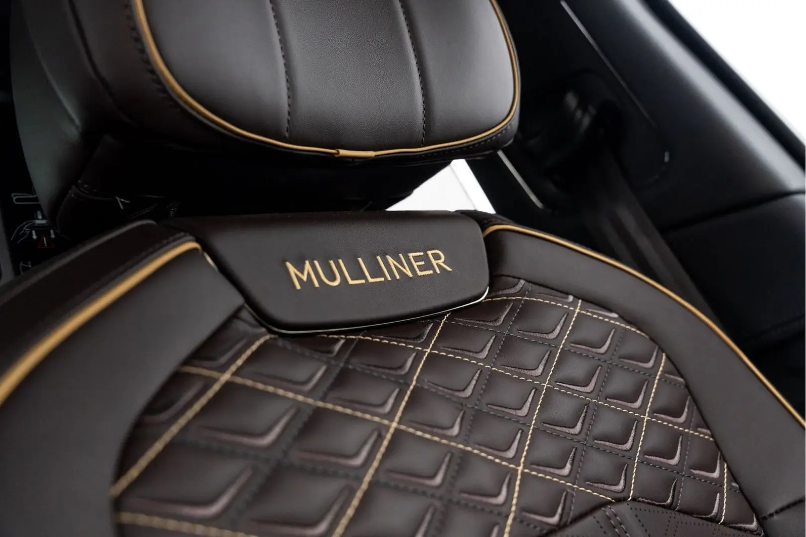 Flying Spur Mulliner V8 Hybrid MY25