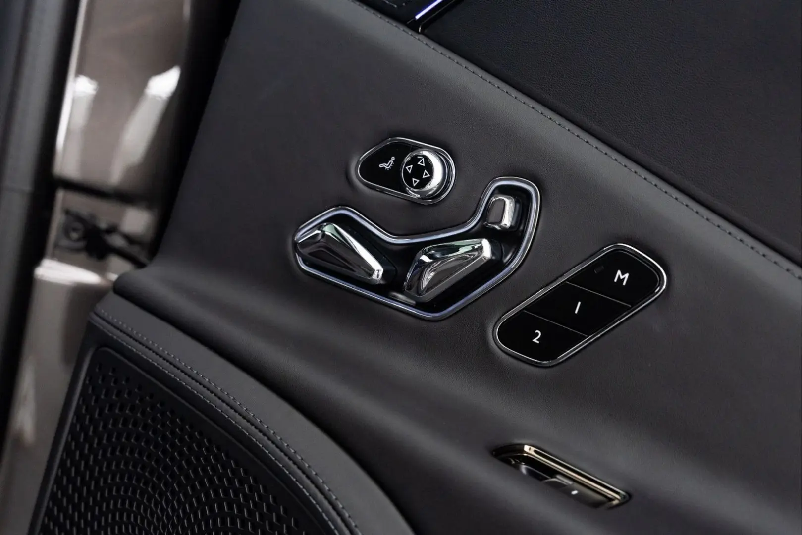 Flying Spur Mulliner V8 Hybrid MY25