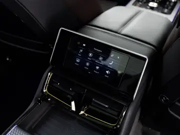 Flying Spur Mulliner V8 Hybrid MY25